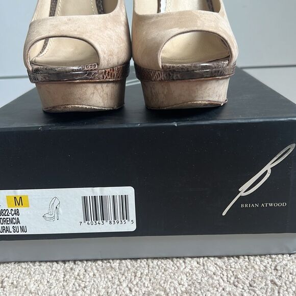 Brian Atwood beautiful natural colored suede new book platform heels 8.5 - Picture 3 of 7